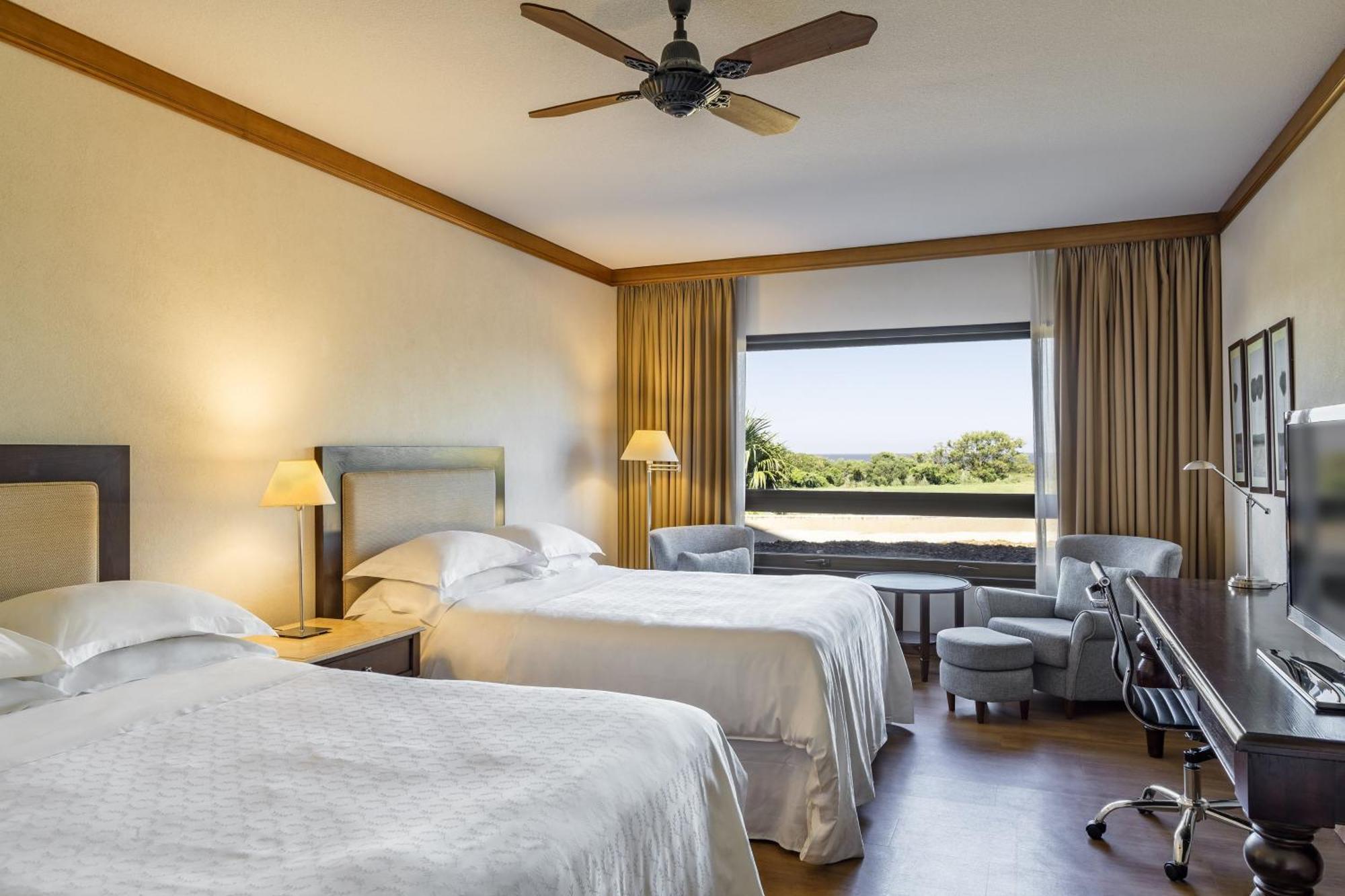 Sheraton Colonia Golf & Spa Resort Colonia Del Sacramento Exterior foto A room at the hotel